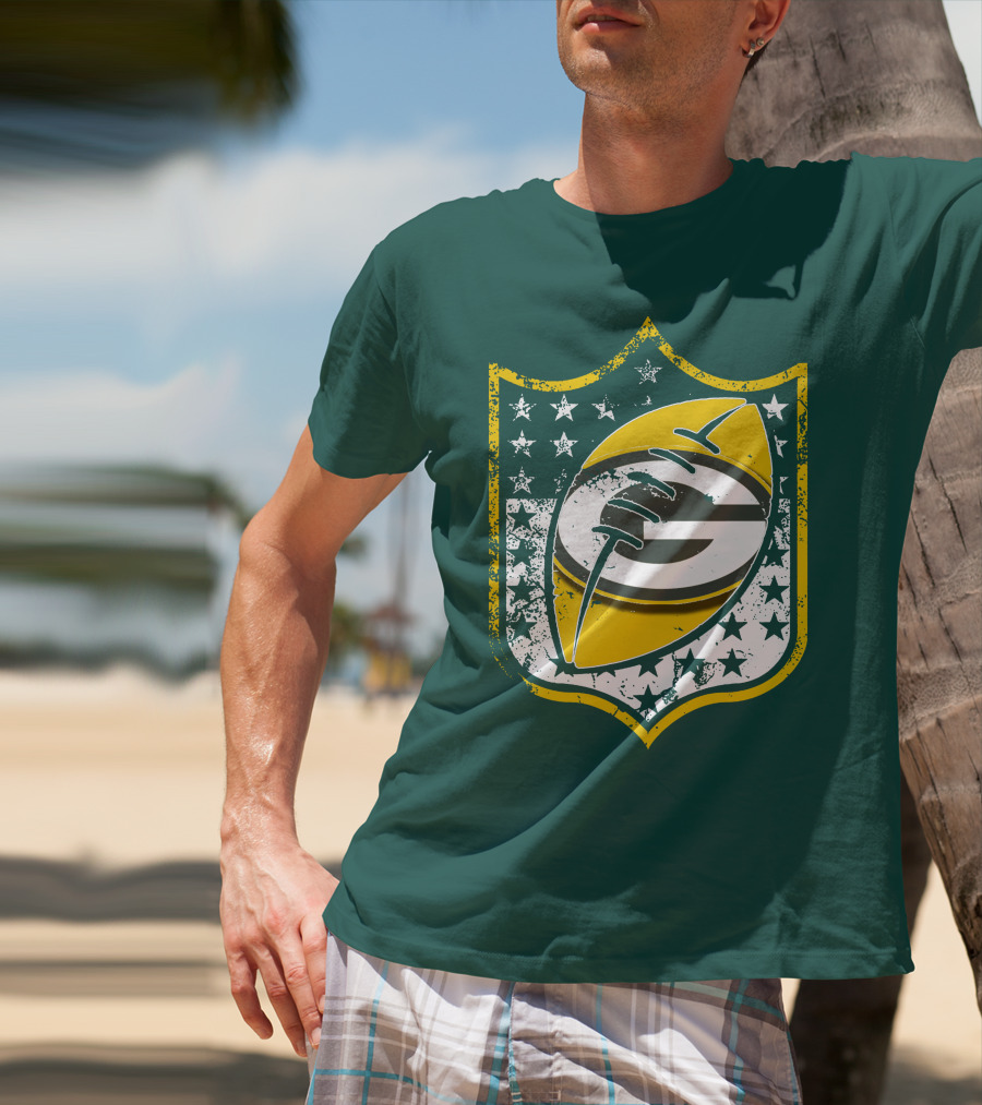 Green Bay Packers 33 Vintage Shield Football T-Shirt