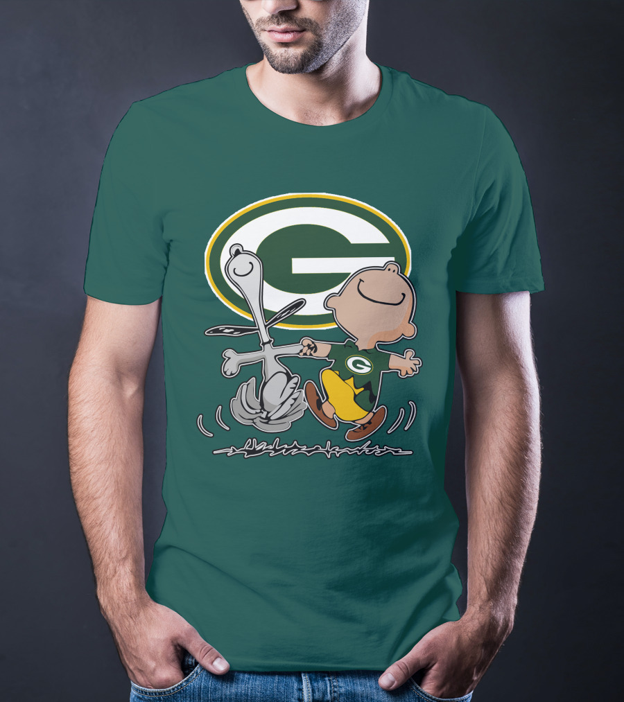 Green Bay Packers Snoopy Charlie Brown Fan Celebration T-Shirt
