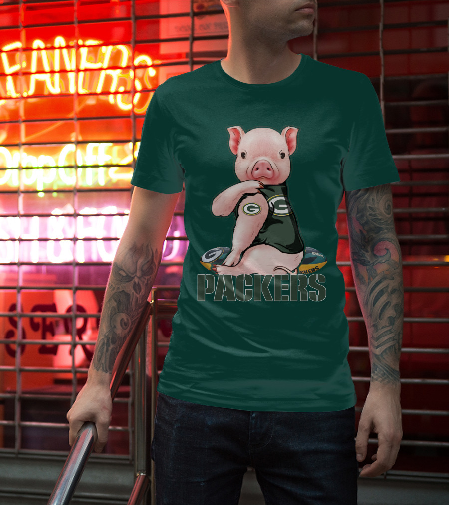 Green Bay Packers Pig Holding Football T-Shirt