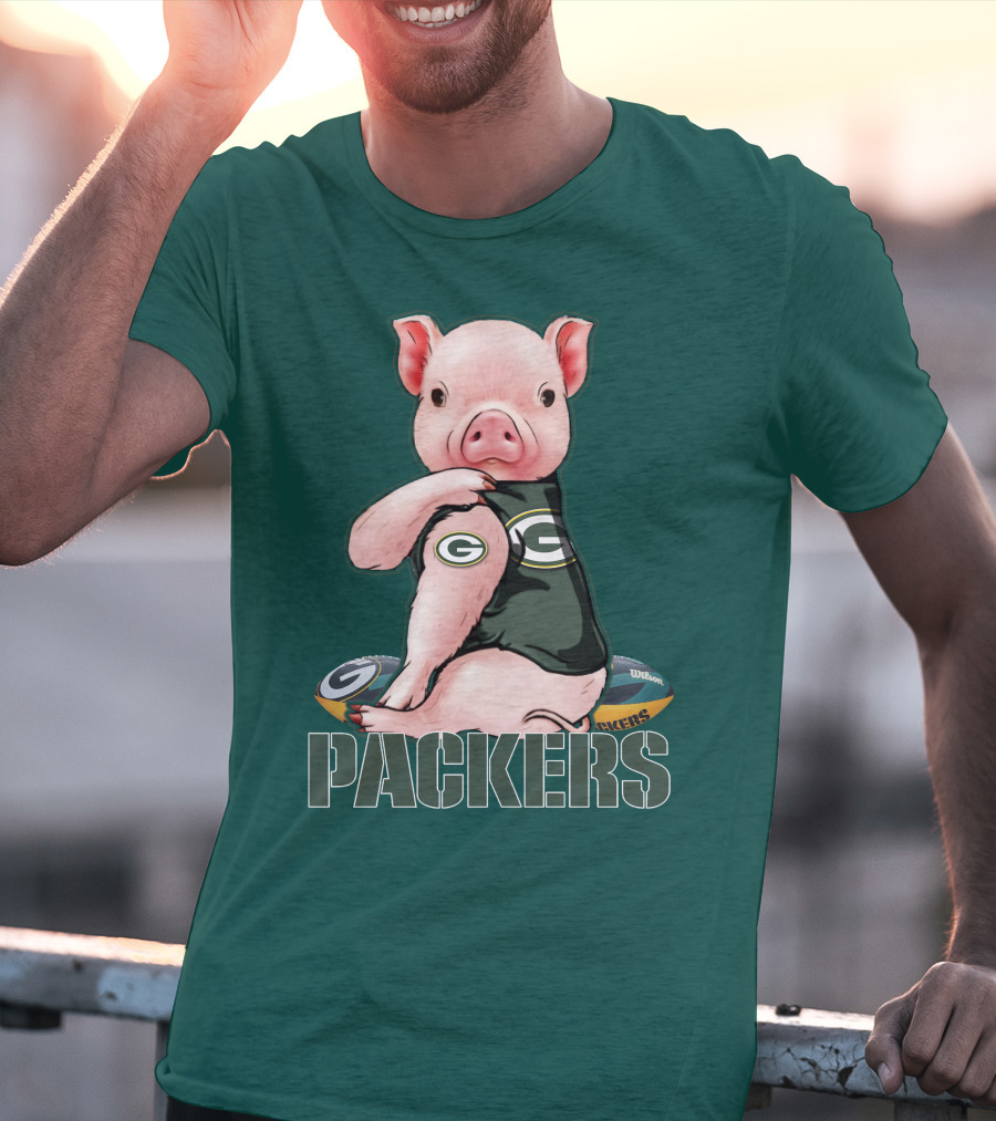 Green Bay Packers Pig Holding Football T-Shirt