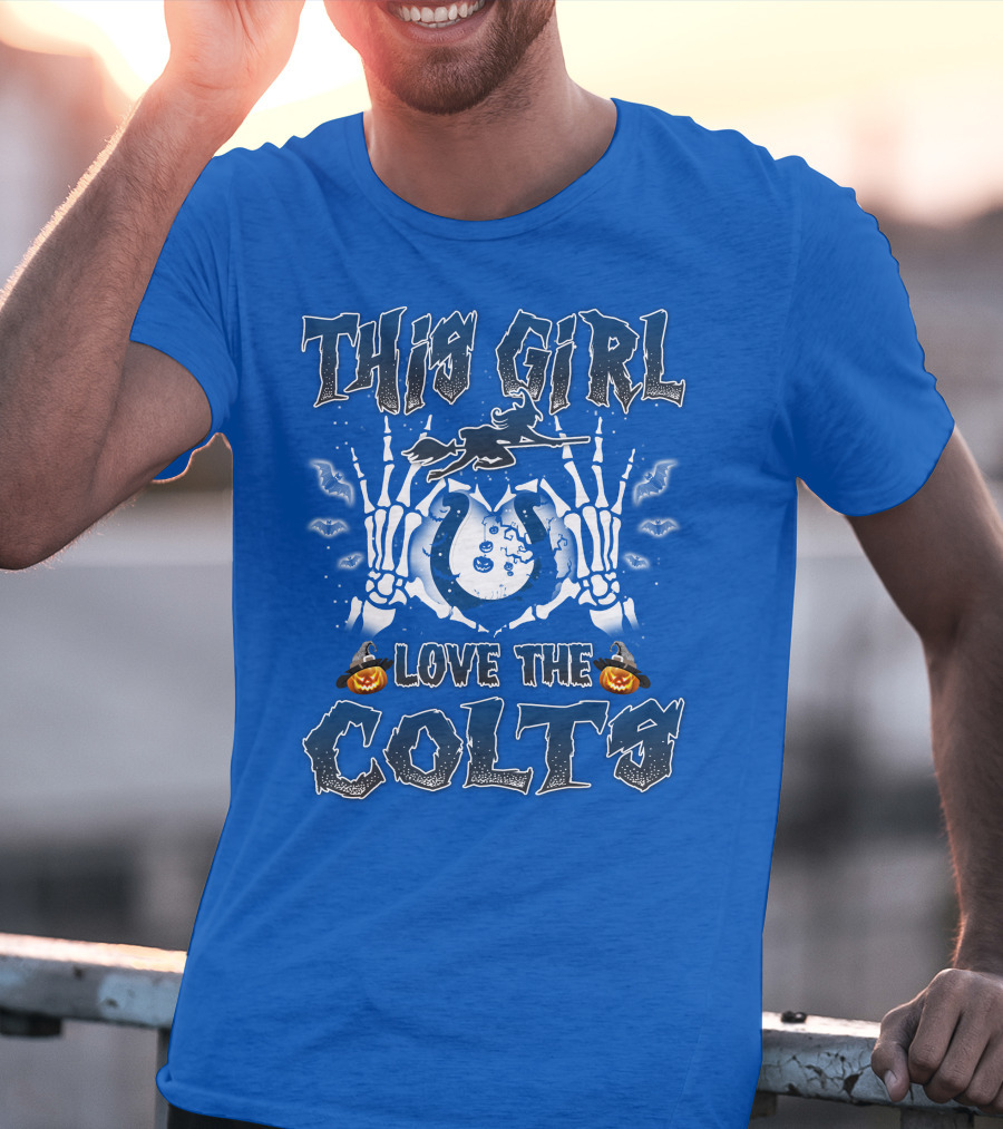 This Girl Love The Colts Halloween Skeleton Hands Pumpkin T-Shirt