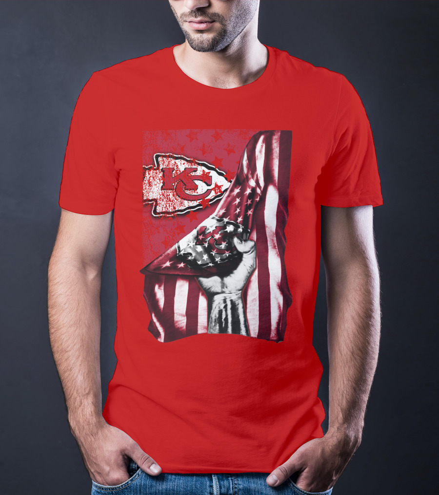 Kansas City Chiefs Arrowhead With American Flag Motif T-Shirt