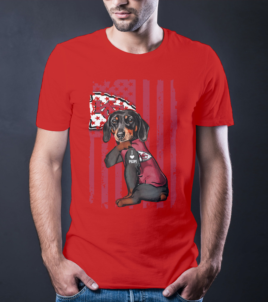 Dachshund I Love Mom Kansas City Chiefs Fan Flag T-Shirt