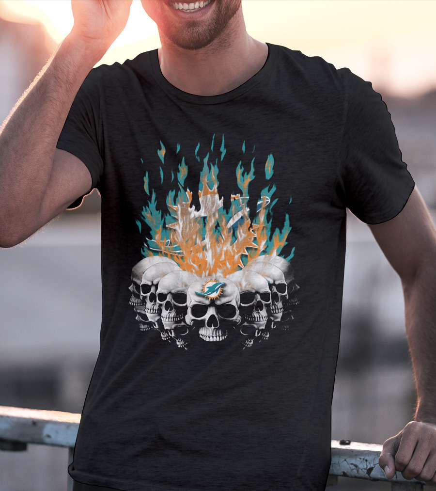Miami Dolphins Skull Flames Graphic 18 T-Shirt