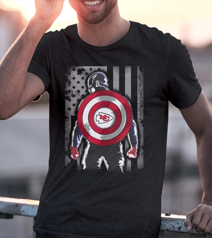 Kansas City Chiefs Captain America Shield With American Flag T-Shirt