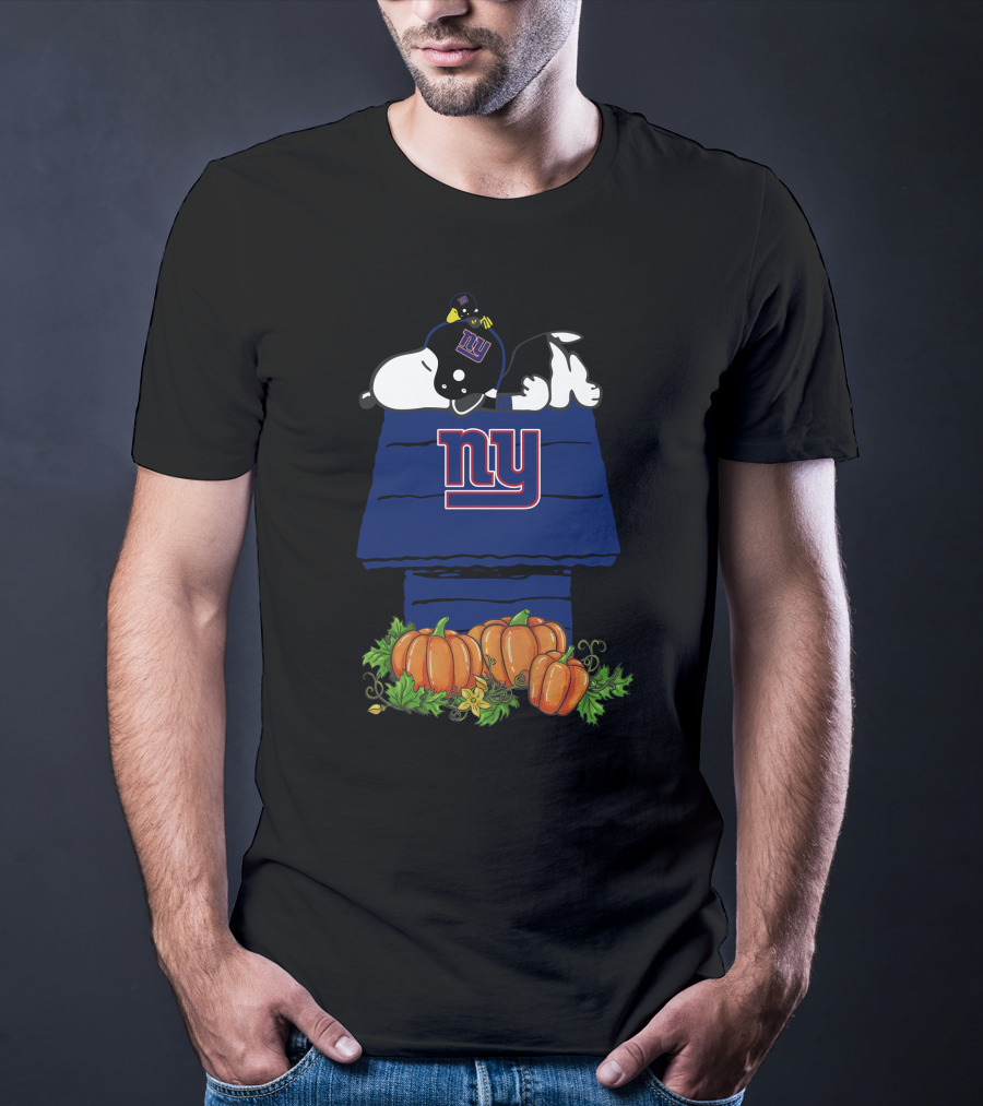 New York Giants Snoopy With Pumpkins T-Shirt