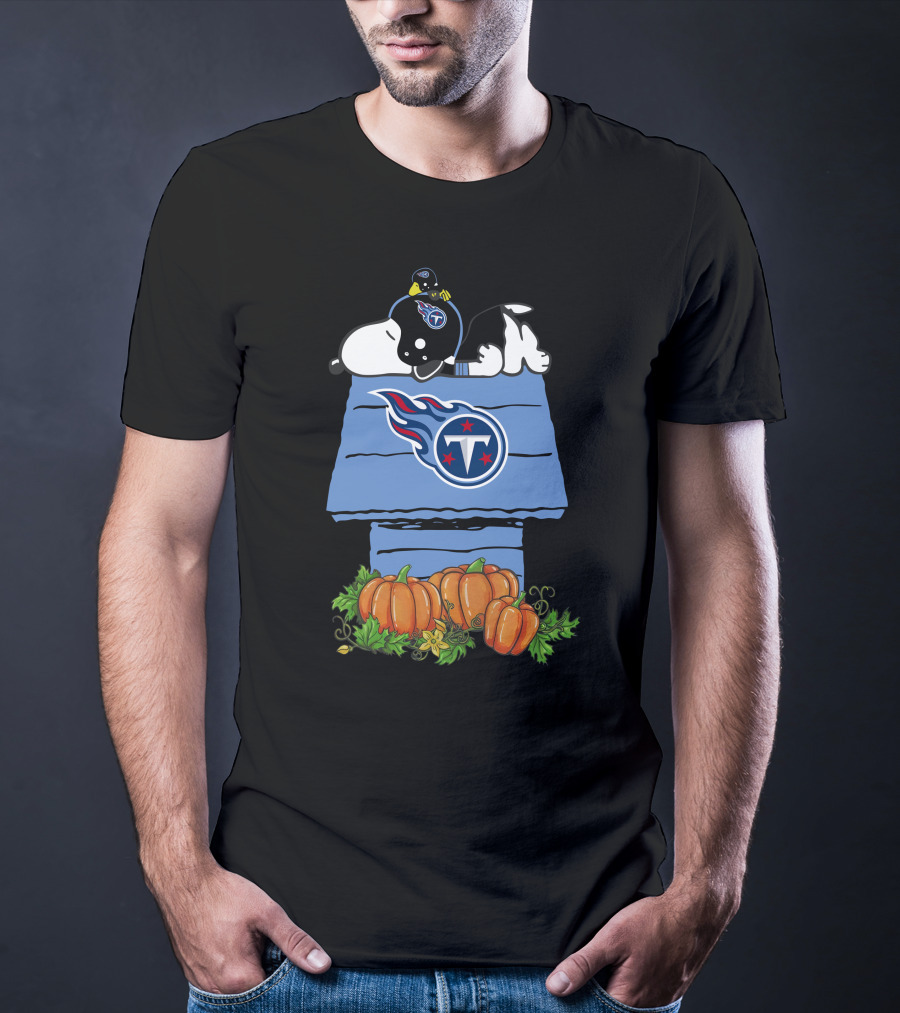 Tennessee Titans Snoopy Pumpkin Halloween Doghouse T-Shirt