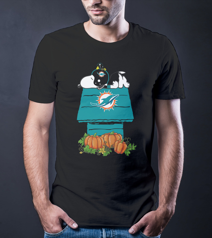 Miami Dolphins Snoopy Halloween Pumpkins T-Shirt