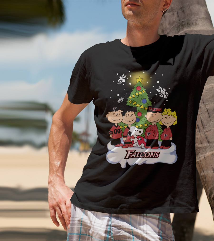 Snoopy Atlanta Falcons Christmas Peanuts Characters Snowflakes Tree T-Shirt