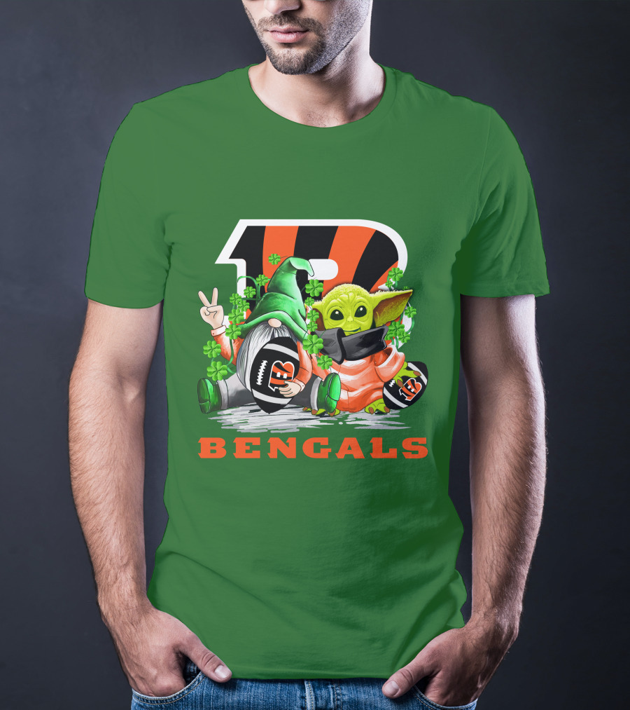 Cincinnati Bengals St. Patrick's Day Gnome And Baby Yoda Football T-Shirt