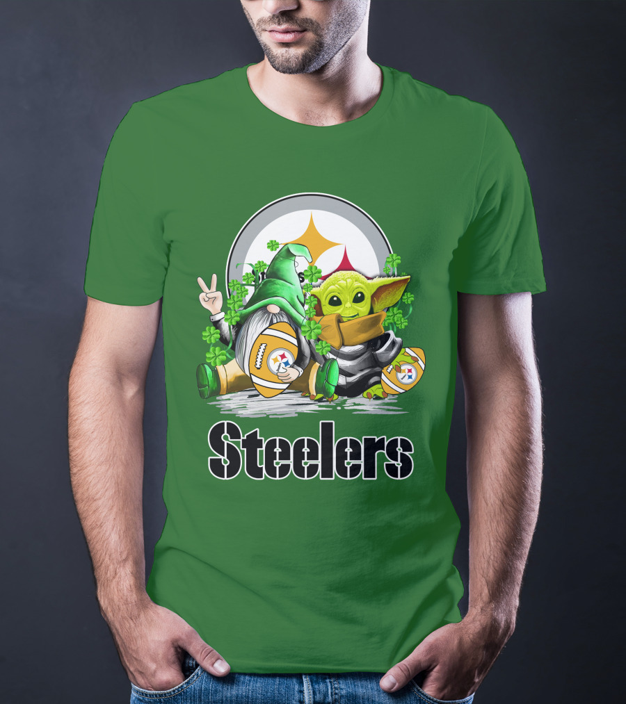 Steelers St. Patrick's Day Football Gnome And Baby Yoda With Shamrocks T-Shirt