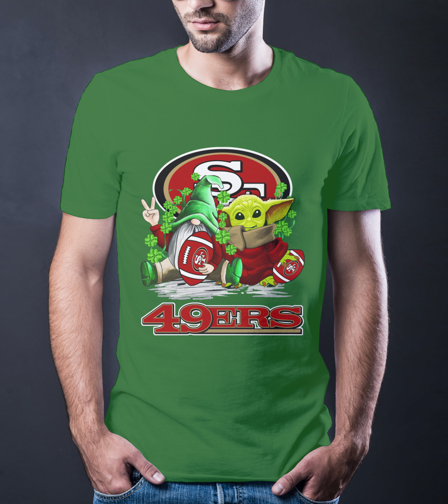 San Francisco 49ers Football St. Patrick's Day Gnome And Baby Yoda 49ers T-Shirt