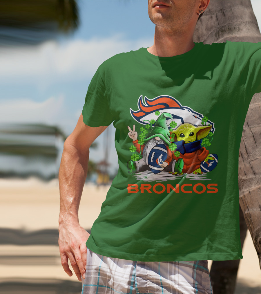Denver Broncos Football St. Patrick’s Day Gnome And Green Alien With Shamrocks T-Shirt