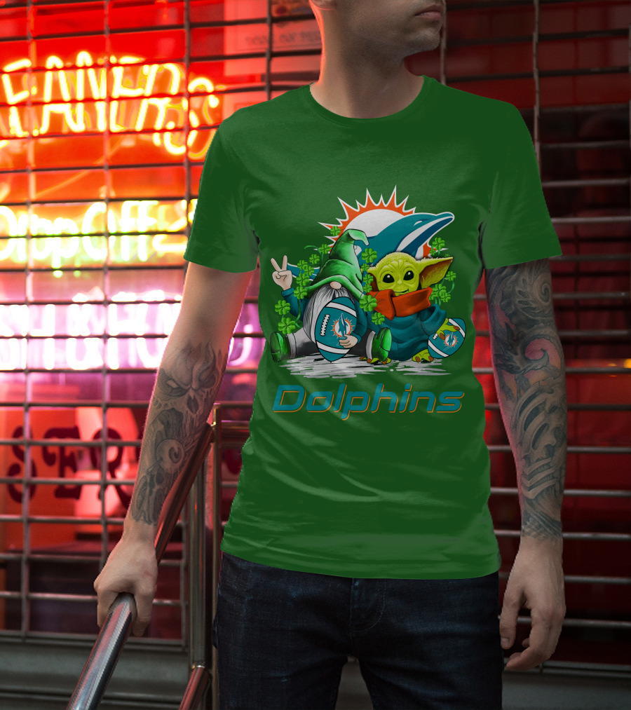 Miami Dolphins St Patrick's Day Football Gnome And Baby Alien With Shamrocks T-Shirt