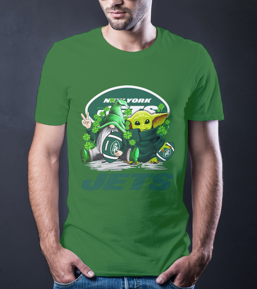 New York Jets Football St. Patrick's Day Baby Yoda And Gnome With Shamrocks T-Shirt