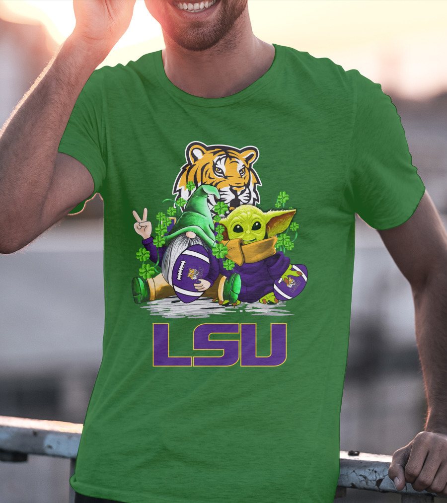 LSU Tigers Football St. Patrick's Day Gnome And Baby Alien With Shamrocks T-Shirt