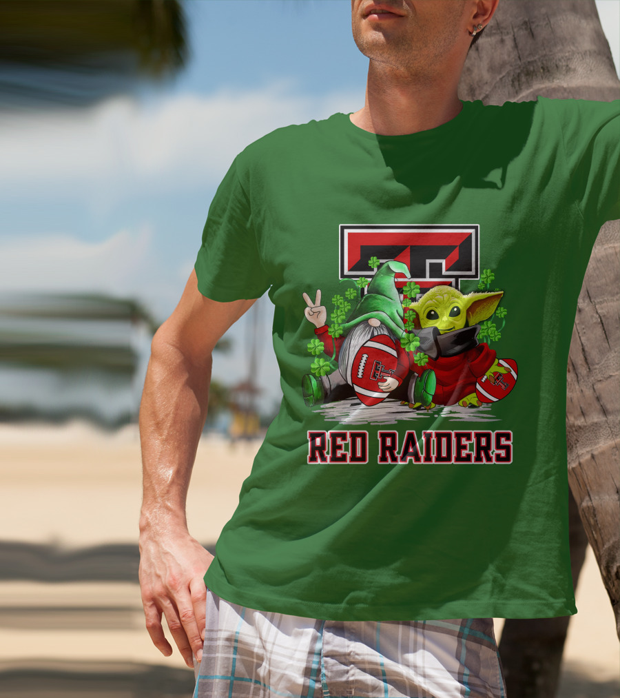 Texas Tech Red Raiders St. Patrick’s Day Football Gnome And Baby Alien With Shamrocks T-Shirt