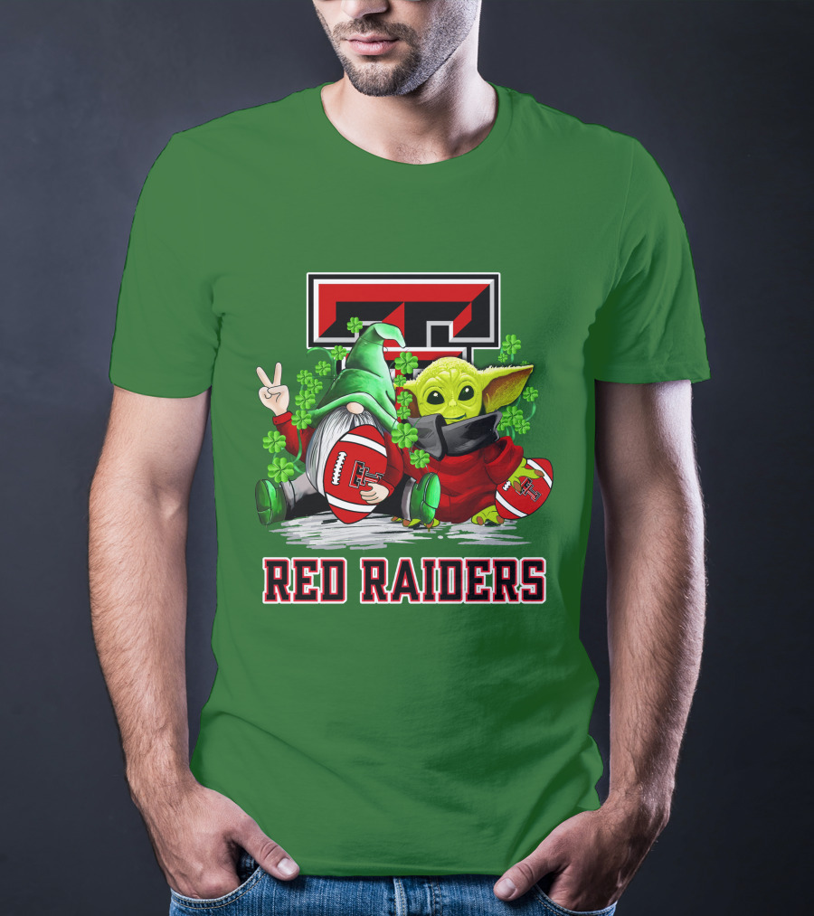 Texas Tech Red Raiders St. Patrick’s Day Football Gnome And Baby Alien With Shamrocks T-Shirt