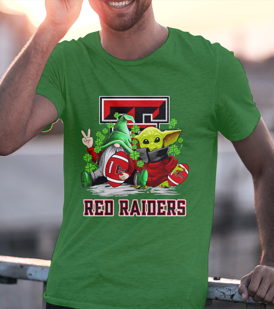 Texas Tech Red Raiders St. Patrick’s Day Football Gnome And Baby Alien With Shamrocks T-Shirt