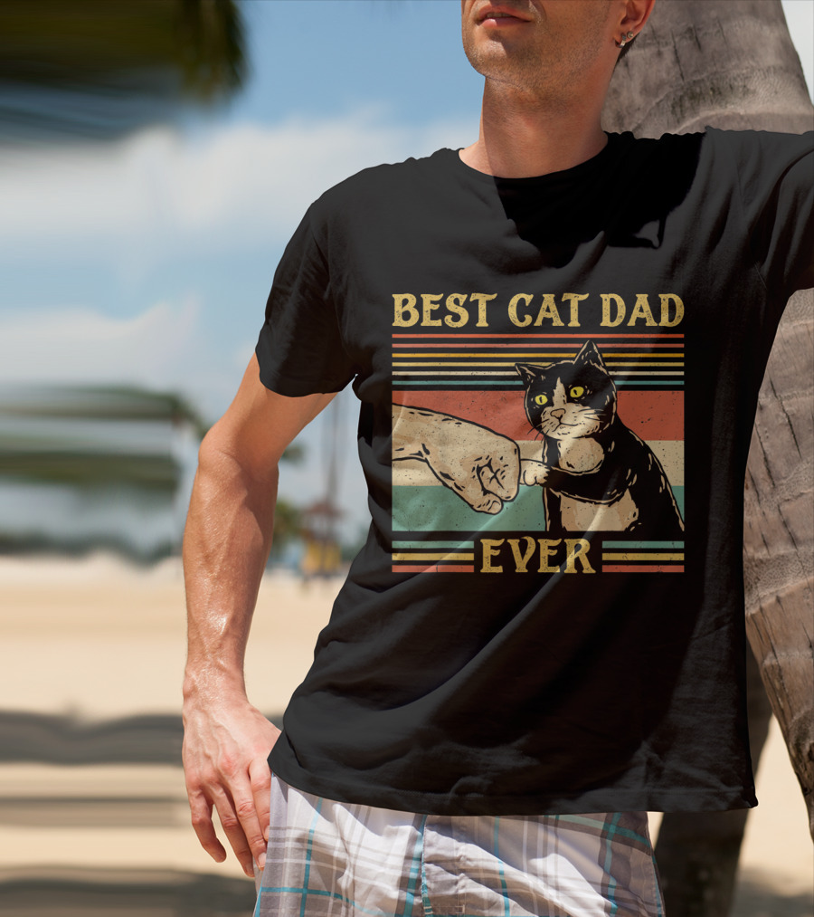 Best Cat Dad Ever Vintage Fist Bump Retro Stripes T-Shirt