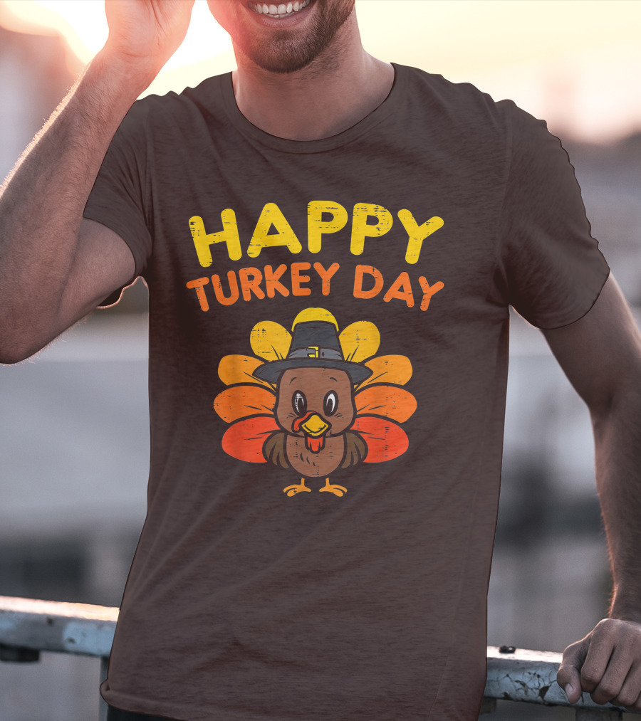 Happy Turkey Day Cute Thanksgiving Pilgrim Turkey T-Shirt