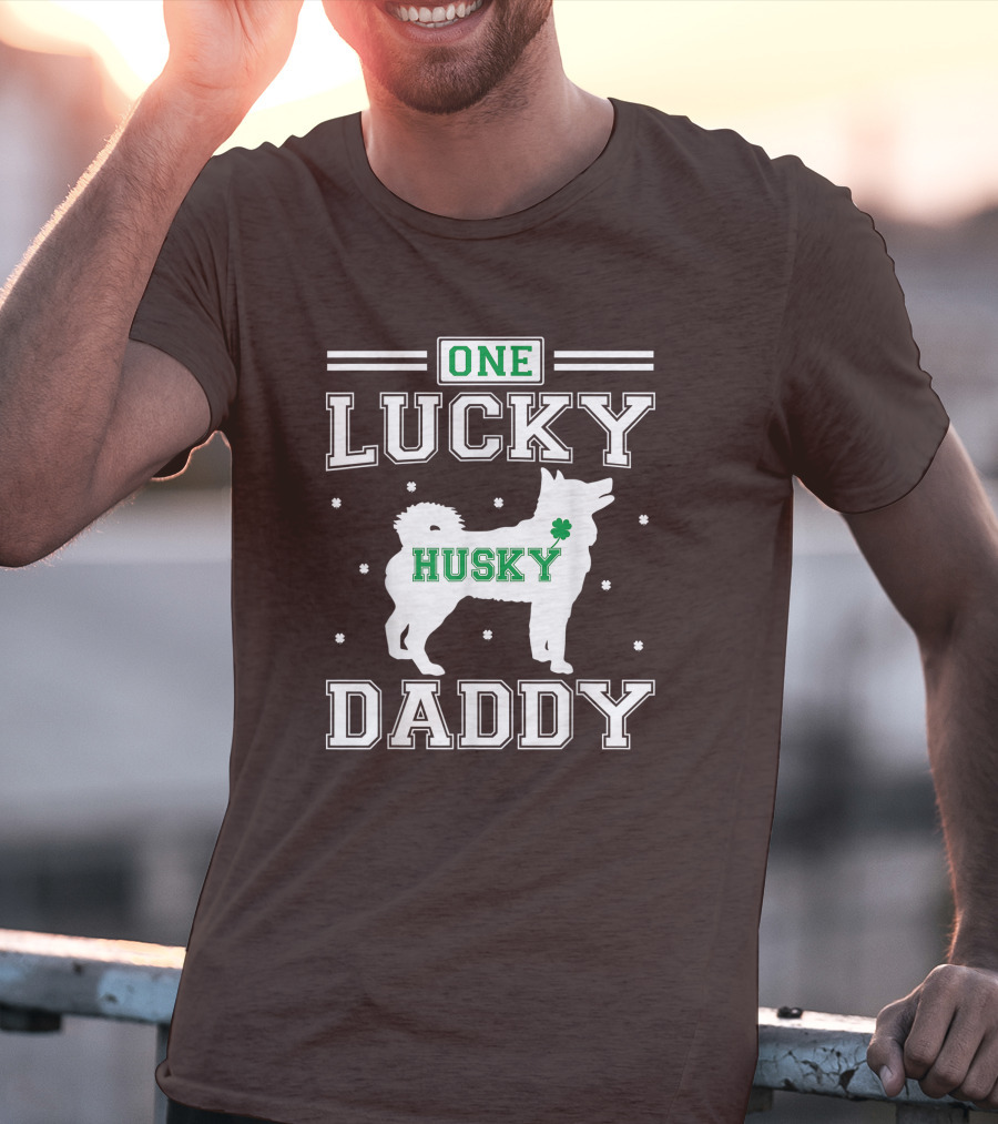 One Lucky Husky Daddy St Patricks Day T-Shirt