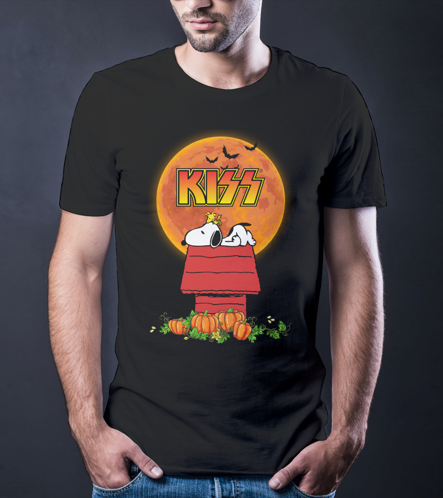 Kiss Halloween Snoopy Peanuts Moon Pumpkins T-Shirt