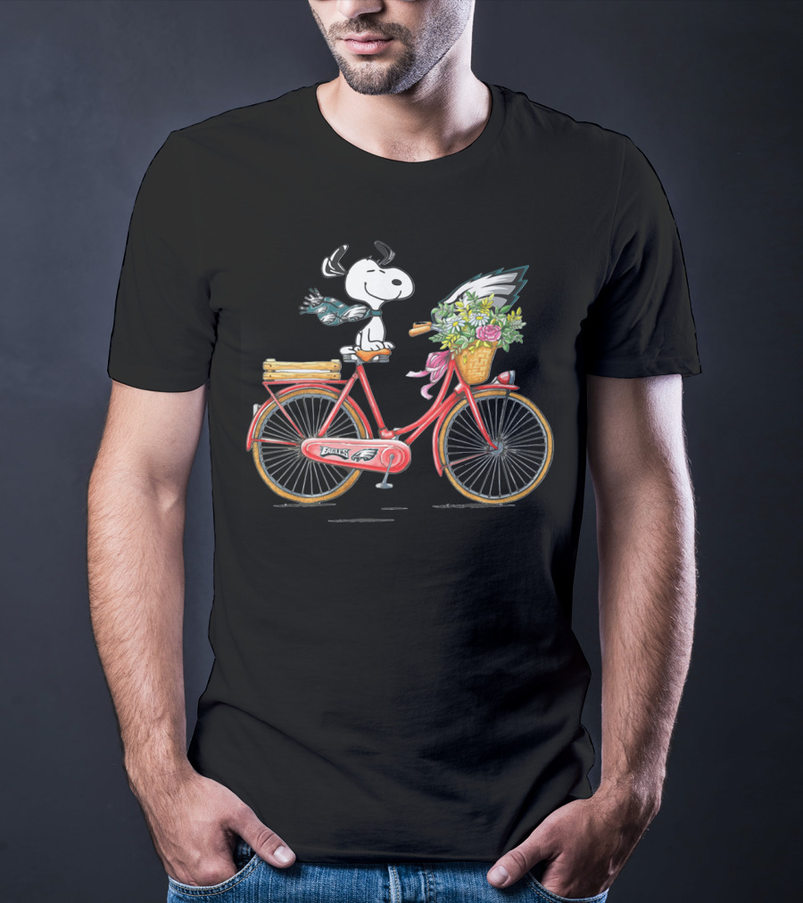 Philadelphia Eagles Snoopy Bicycle Ride With Flowers And Scarf T-Shirt