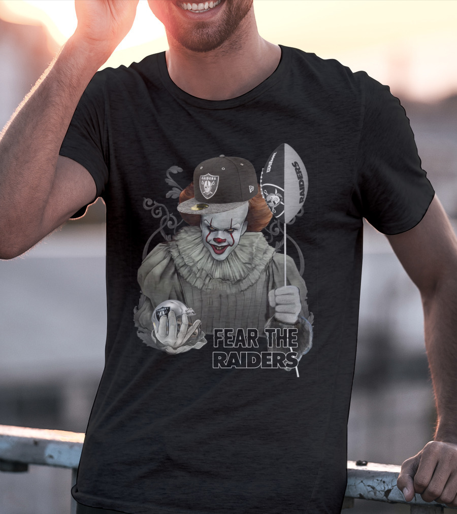 Fear The Raiders Pennywise With Oakland Raiders Hat And Balloon T-Shirt