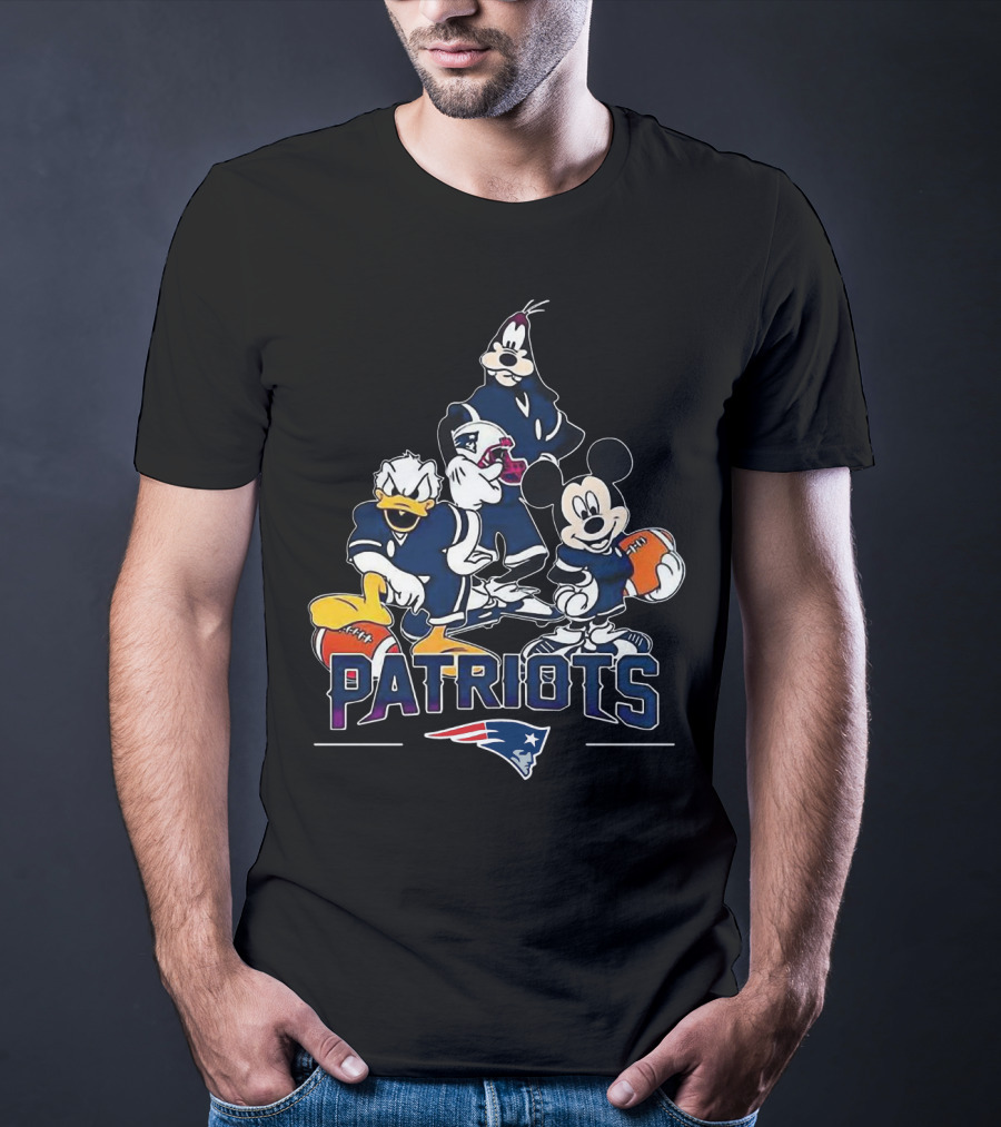 Mickey Mouse Donald Duck Goofy Patriots New England Football T-Shirt