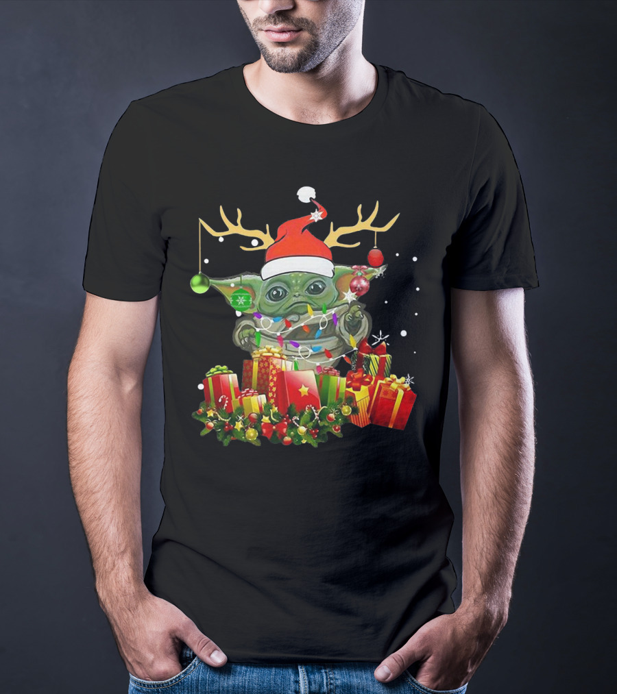 Christmas Baby Yoda Reindeer Antlers Gifts The Mandalorian T-Shirt