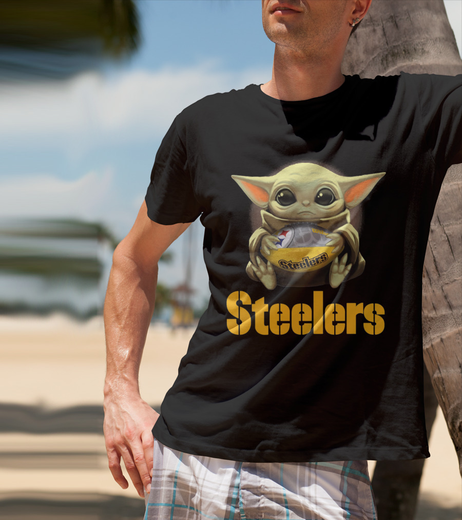 Baby Yoda Steelers Hug Football T-Shirt