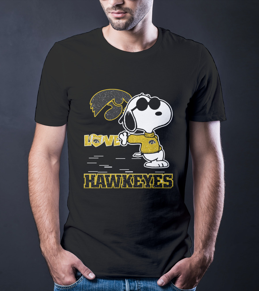 Snoopy Love Iowa Hawkeyes Football Fans Peanuts Ncaa T-Shirt