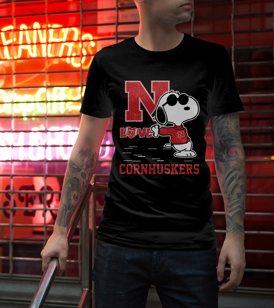 Snoopy Nebraska Cornhuskers Love N T-Shirt