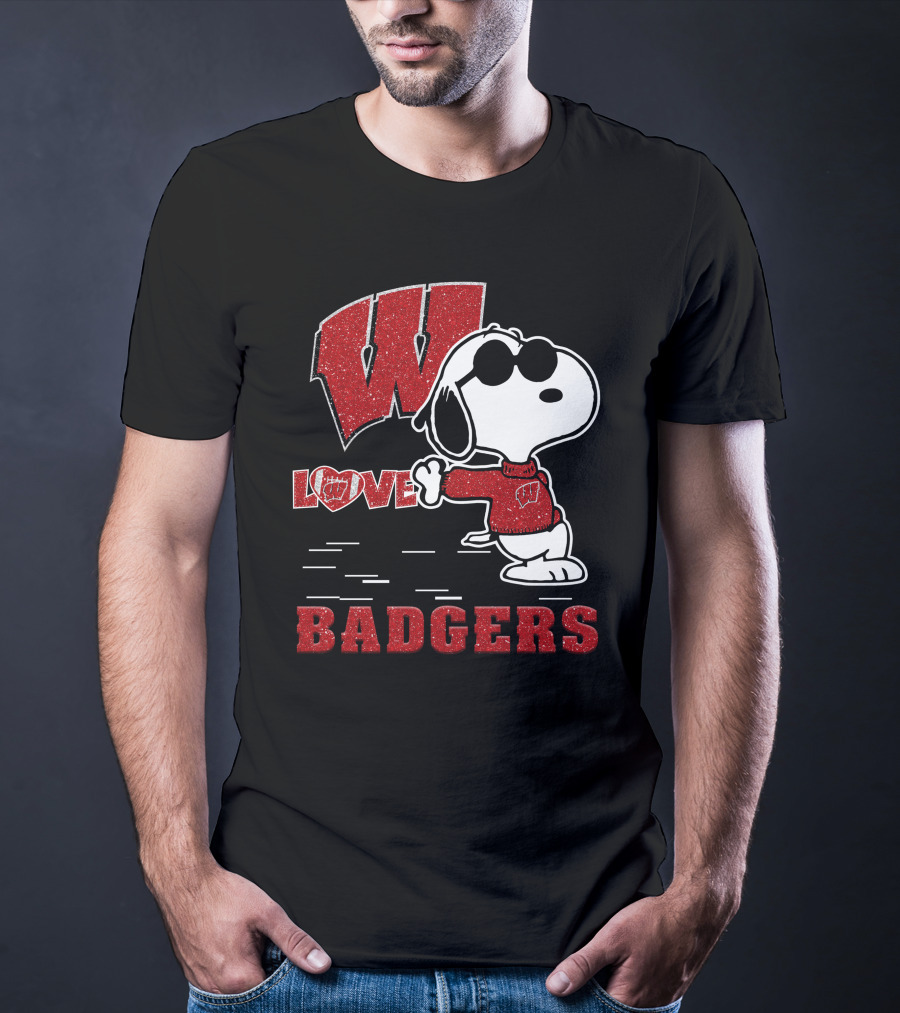 Snoopy Wisconsin Badgers Love T-Shirt