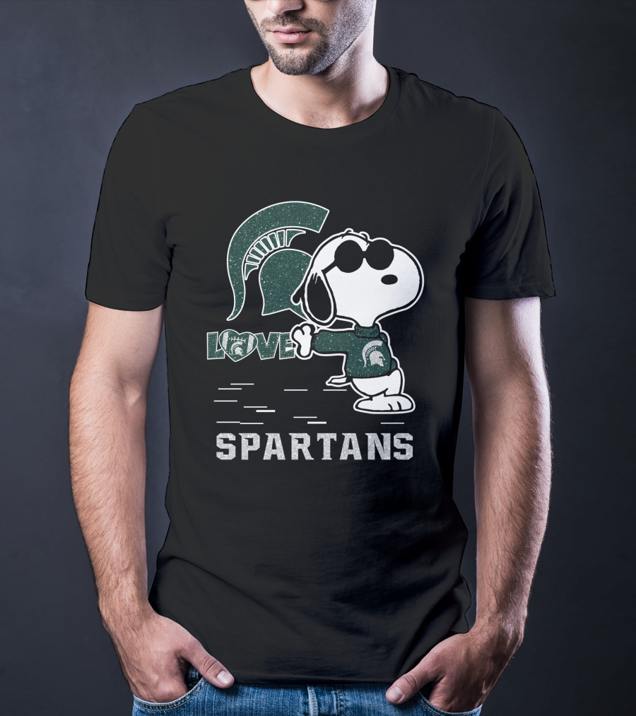 Snoopy Love Michigan State Spartans Emblem With Cool Pose T-Shirt