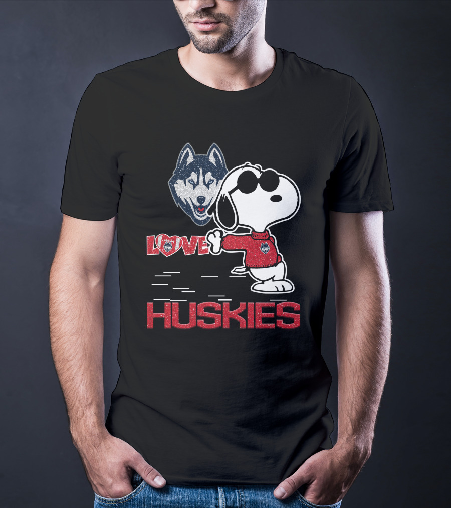 Snoopy Love Huskies UConn T-Shirt