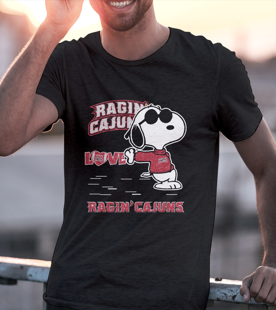 Snoopy Love Ragin' Cajuns Louisiana Lafayette T-Shirt