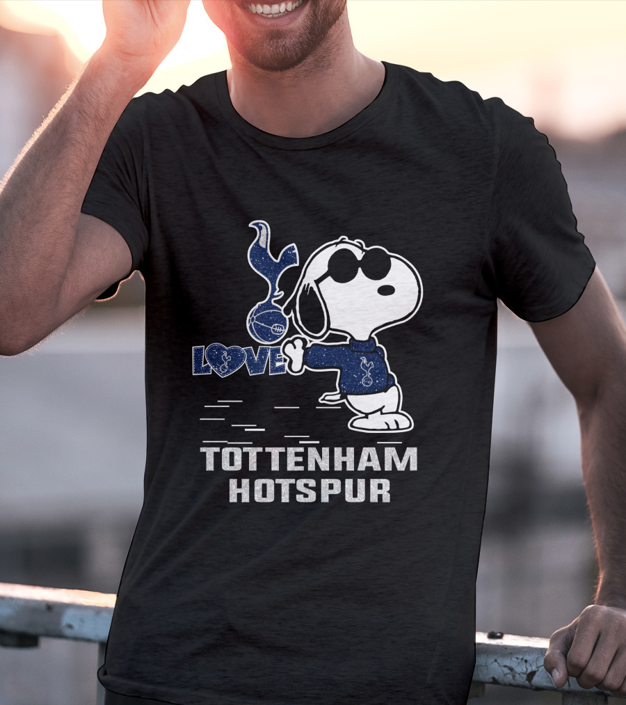 Snoopy Love Tottenham Hotspur Football Soccer Fan Style T-Shirt