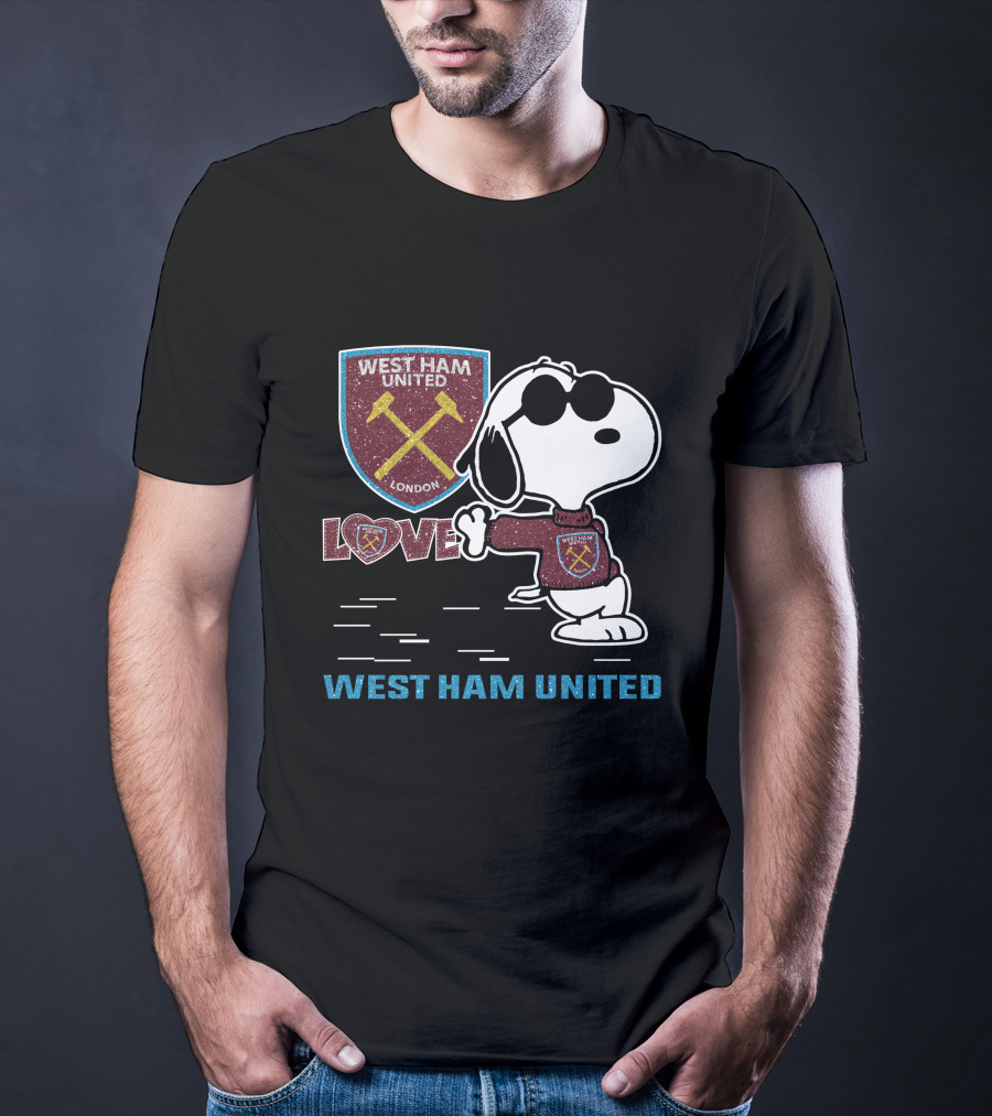 Snoopy Love West Ham United London T-Shirt