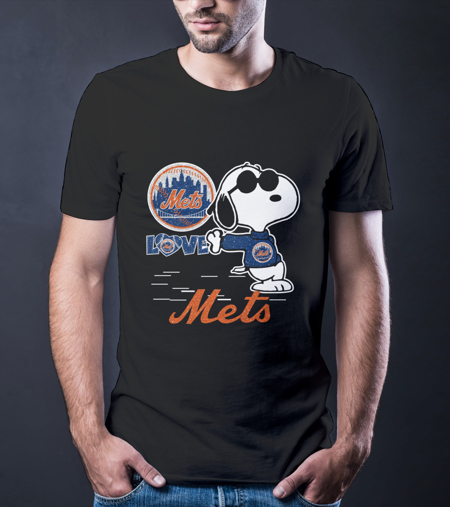 Snoopy Mets Love Mets T-Shirt