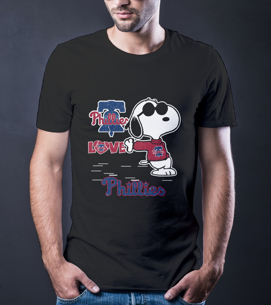 Snoopy Phillies Love Philadelphia Phillies T-Shirt