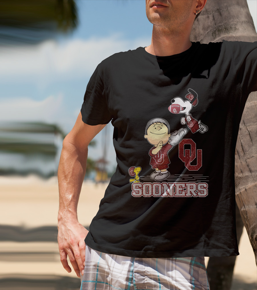 Snoopy OU Sooners Peanuts Football Fan T-Shirt