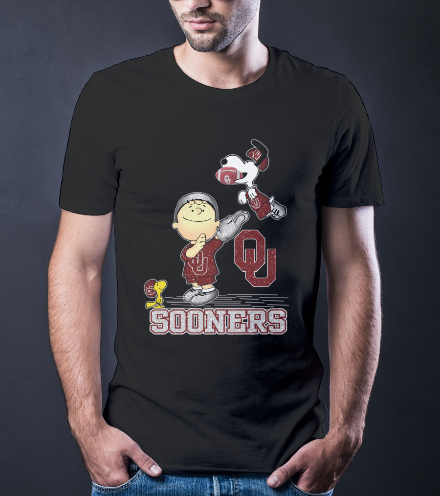 Snoopy OU Sooners Peanuts Football Fan T-Shirt