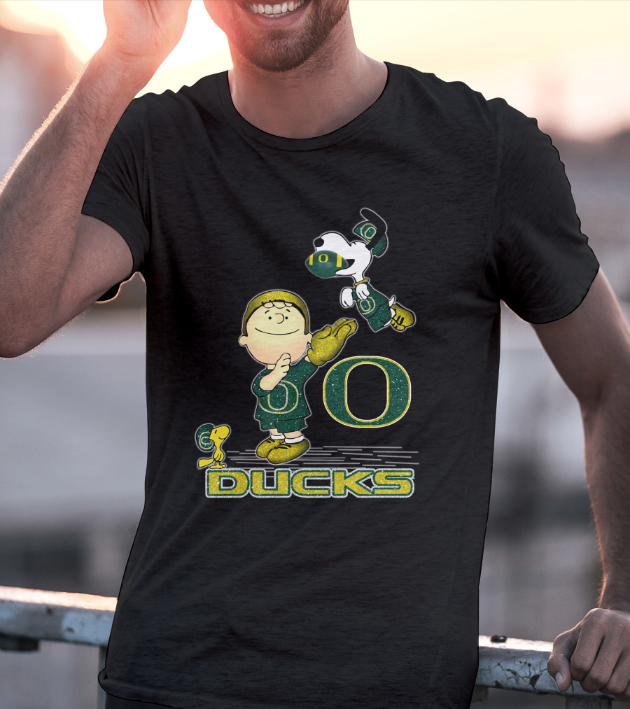 Snoopy And Woodstock Celebrate Oregon Ducks Football With Charlie Brown T-Shirt