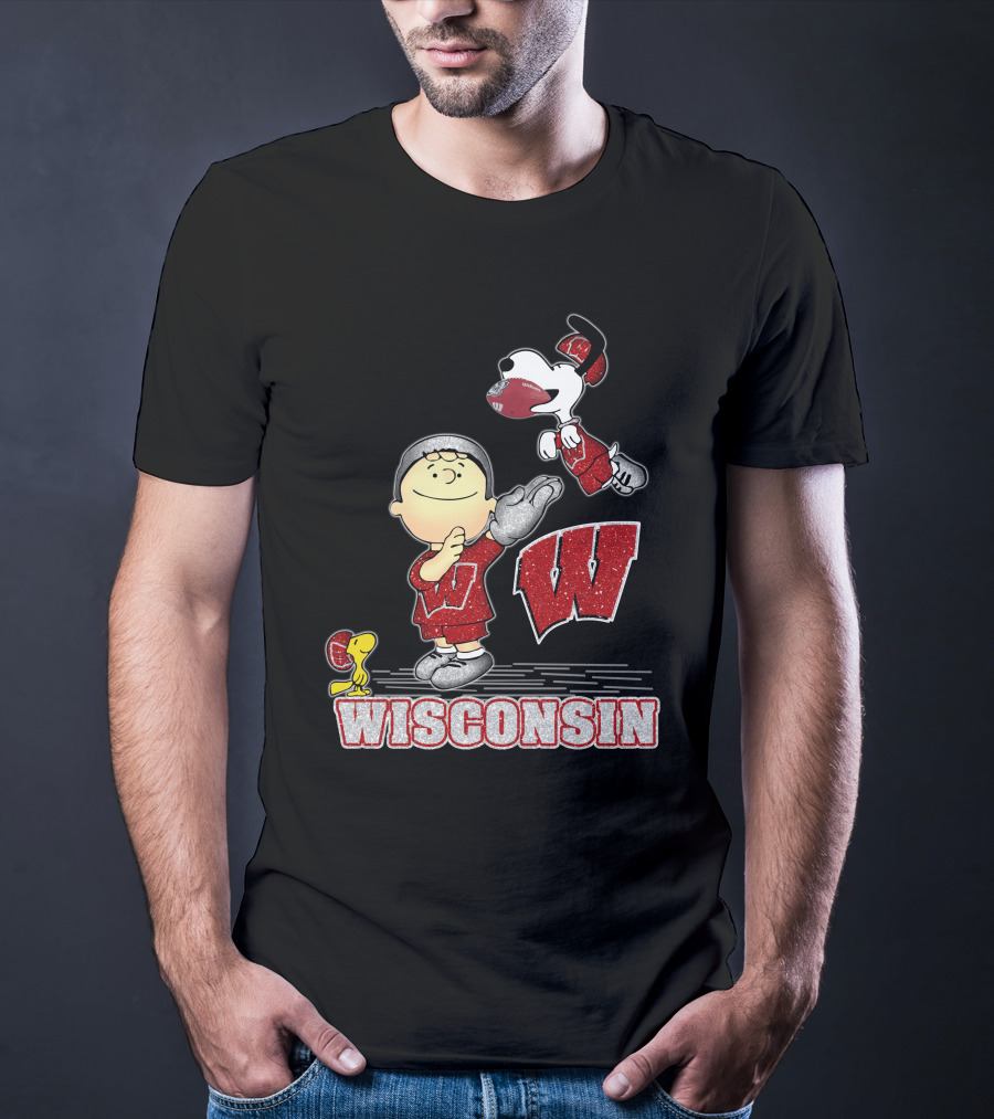 Snoopy Wisconsin Badgers Charlie Brown Woodstock Football T-Shirt