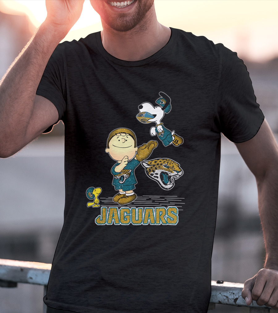 Snoopy And Woodstock Celebrating Jacksonville Jaguars With Lucy T-Shirt