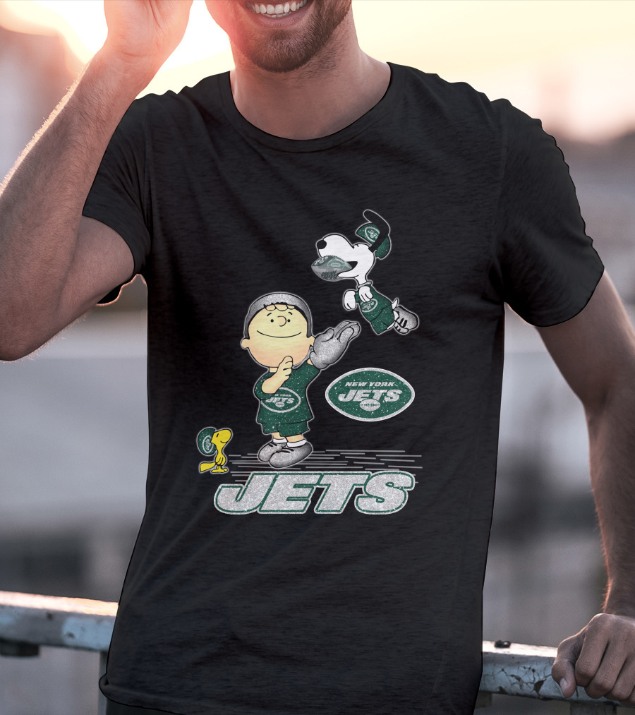 Snoopy New York Jets Football Fan Peanuts Characters T-Shirt