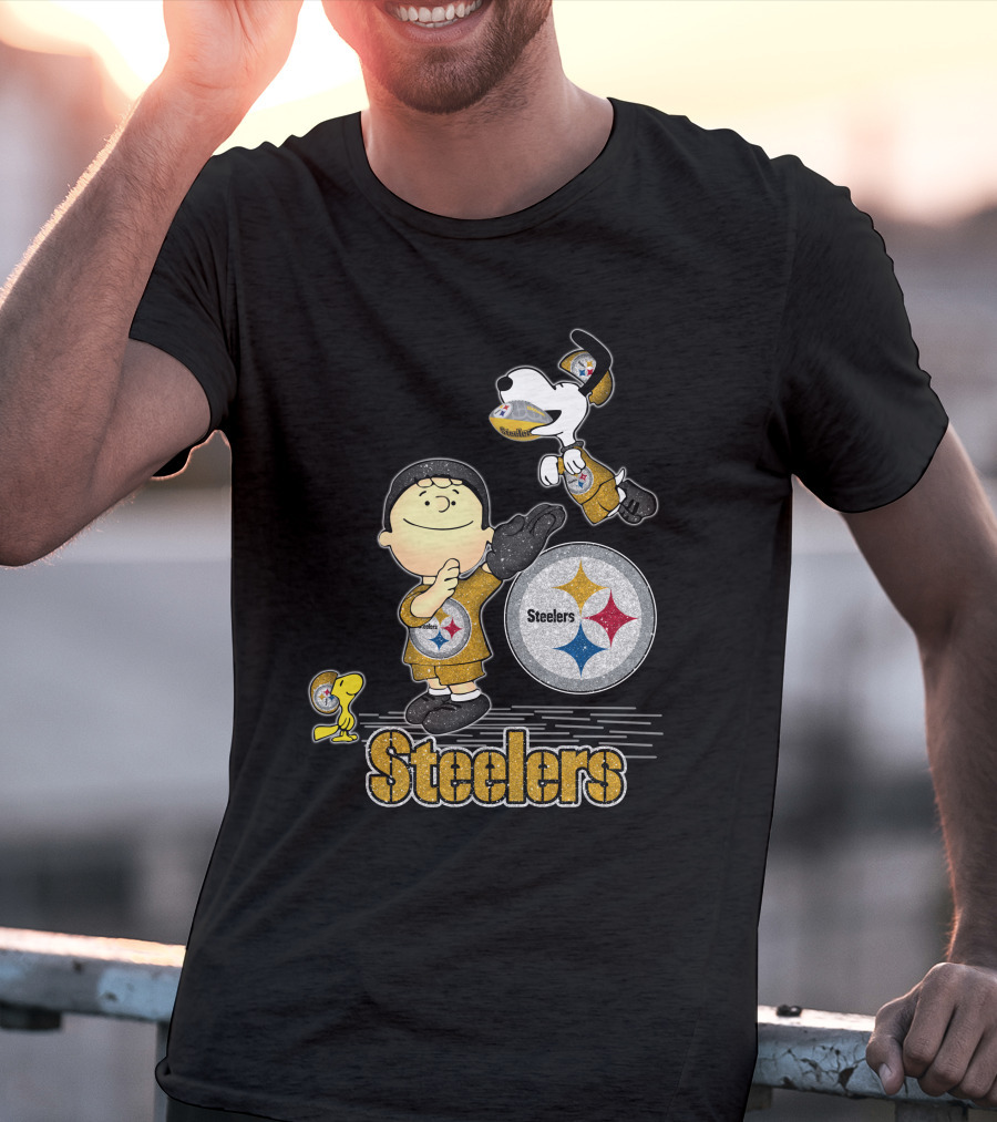 Snoopy Steelers Football Peanuts Characters Love Pittsburgh Steelers T-Shirt