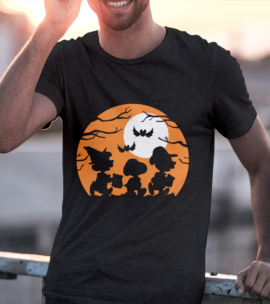 Peanuts Halloween Trick Or Treat Moonlit Bats T-Shirt